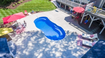 Freeform pool with seat